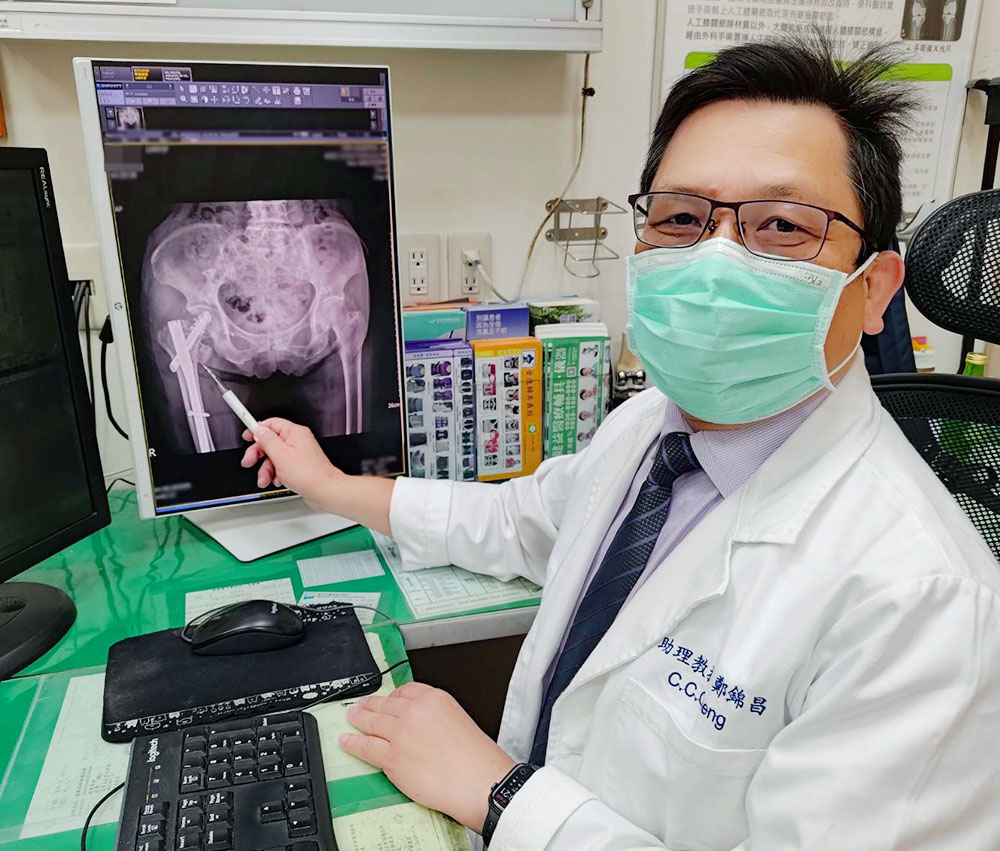 百歲嬤骨折鋼釘復位 術後5天可行走出院