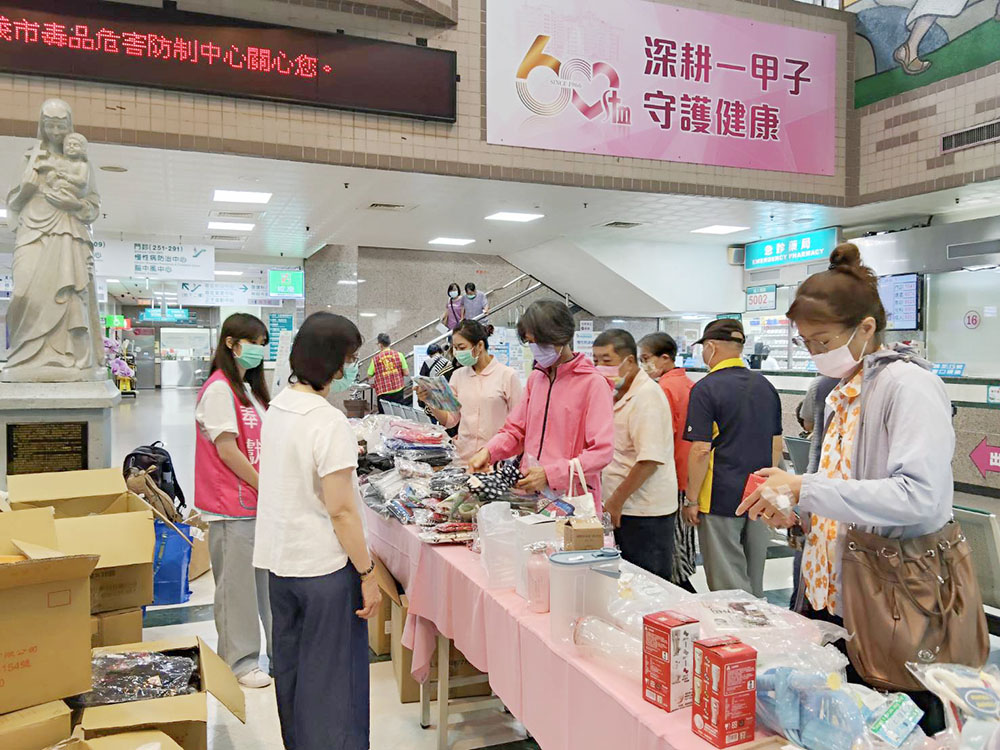 精神部辦愛心義賣 病友手作展復健成果