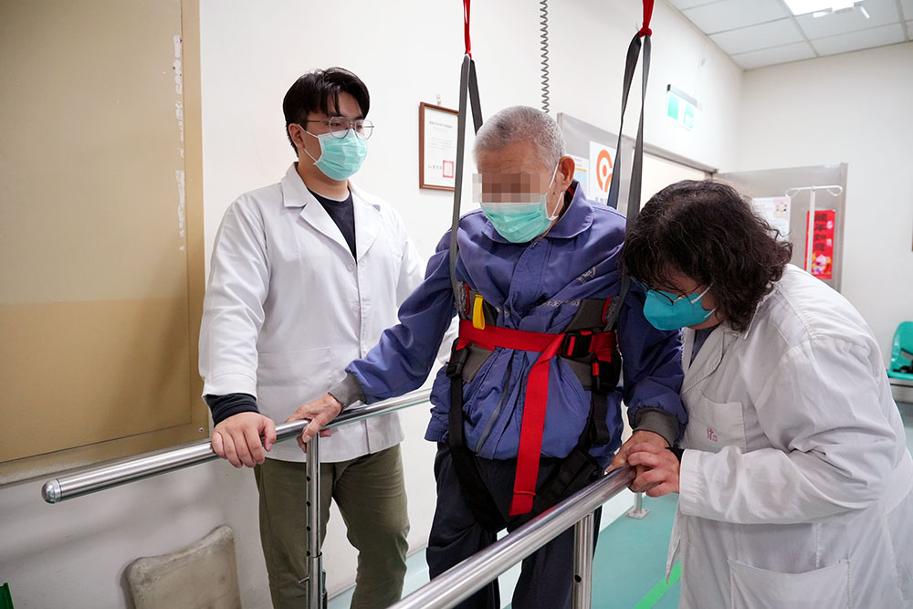 提升中風病人安全 聖馬跨團隊推動防跌計畫見成效